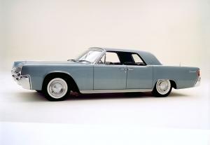Lincoln Continental 1961 года